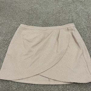 Super cute lightbpink business skirt